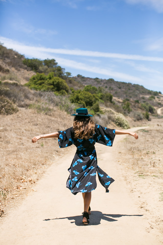 How to wear kimono summer 2016 treands. Fashion editorial into the wild. Photos by Samuel.Black